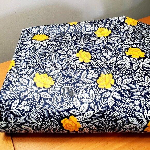COTTON FABRIC FLORAL PRINT NEW 90" x 44" NAVY YELLOW WHITE CRAFT SEWING - Picture 1 of 6